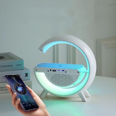 Puissance de charge sans fil Bluetooth haut-parleur sans fil en plastique blanc